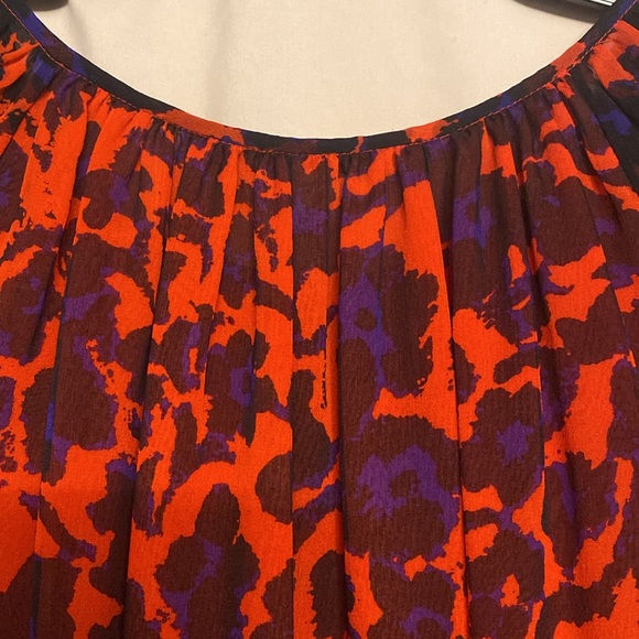 Diane von Furstenberg Hathaway Floral Silk Blouse, Size L Color Red/Purple/Black - Picture 9 of 13